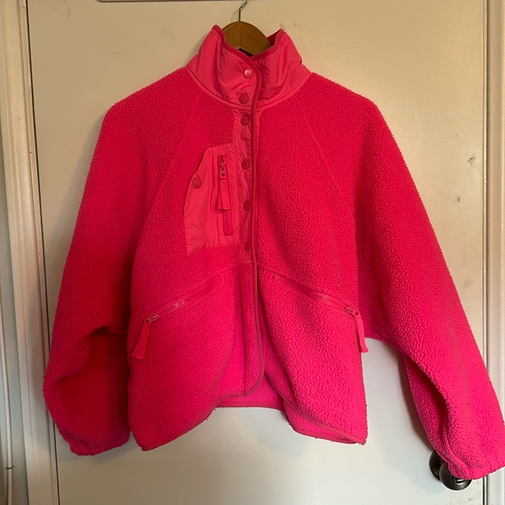 Free people hit the slopes jacket. Size small. Hot pink.